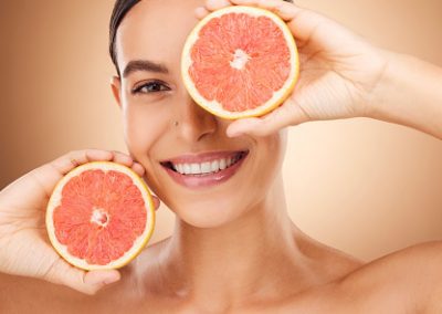 Akne und Ernährung: Was essen für eine bessere Haut?