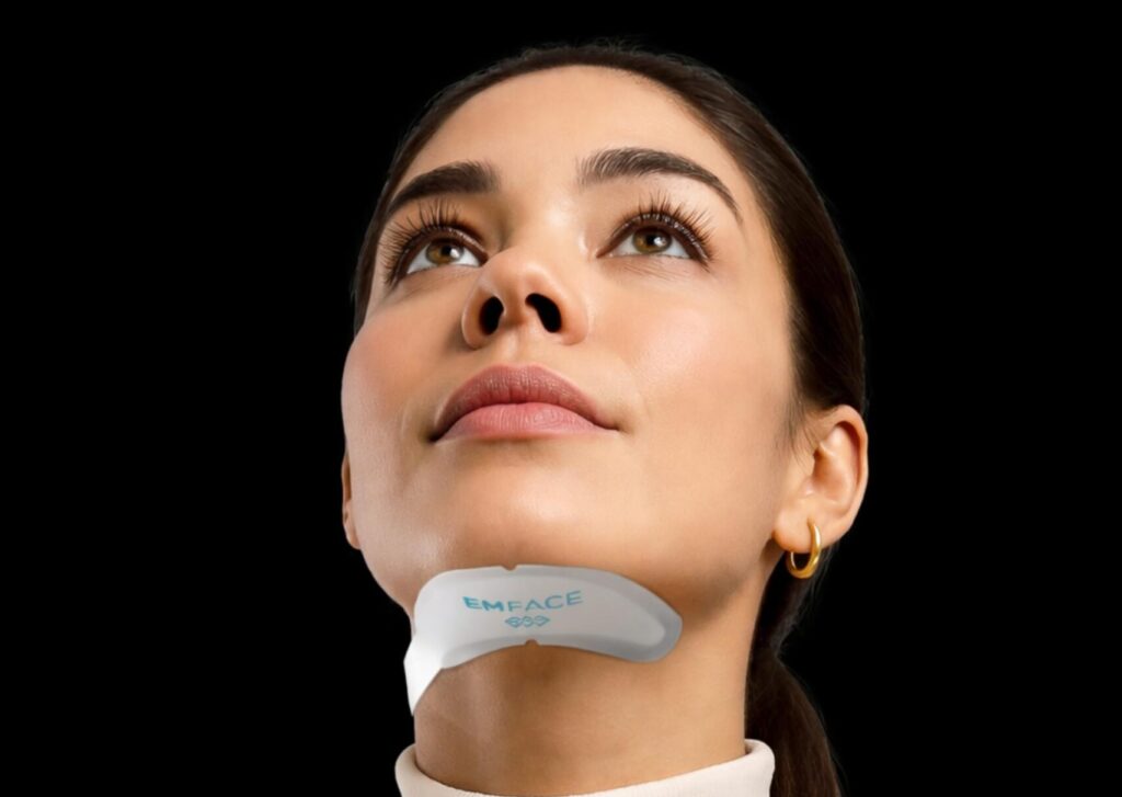 EMFACE Submentum gegen Doppelkinn: Was passiert im Gewebe – und warum strafft es die Kinnlinie?